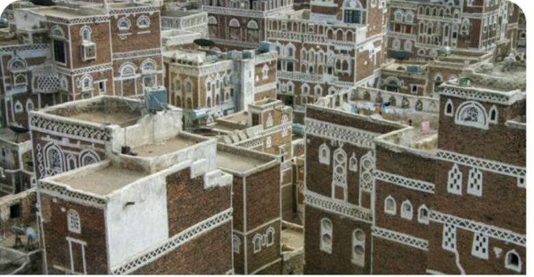 انتهاكات مستمرة.. الحوثيون يسطون على 47 منزلا أثريا في صنعاء