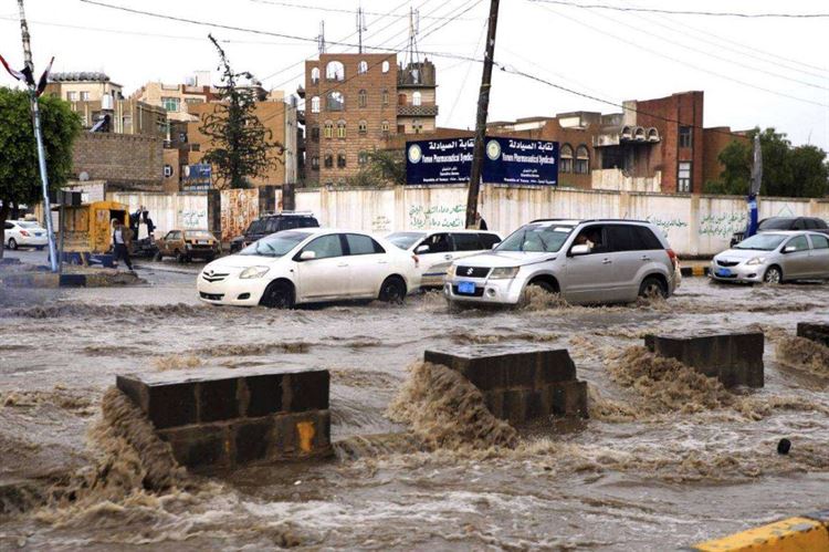 كوارث السيول بوابة حوثية لاستجداء المساعدات والسيطرة على العقارات