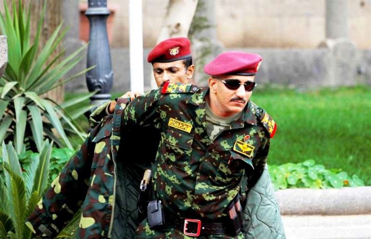 محلل عسكري يهدد بفتح ملفات طارق صالح منذ 94 وحتى 2015