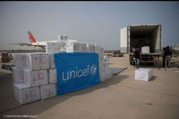 وصول 13 طنا من اللقاحات إلى عدن مقدمة من منظمة اليونيسف