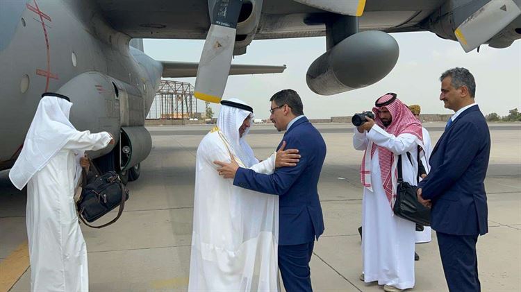 وصول امين عام مجلس التعاون الخليجي الى عدن
