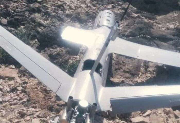 الحوثيون يستهدفون بطائرة مسيرة نقطة عسكرية في لحج