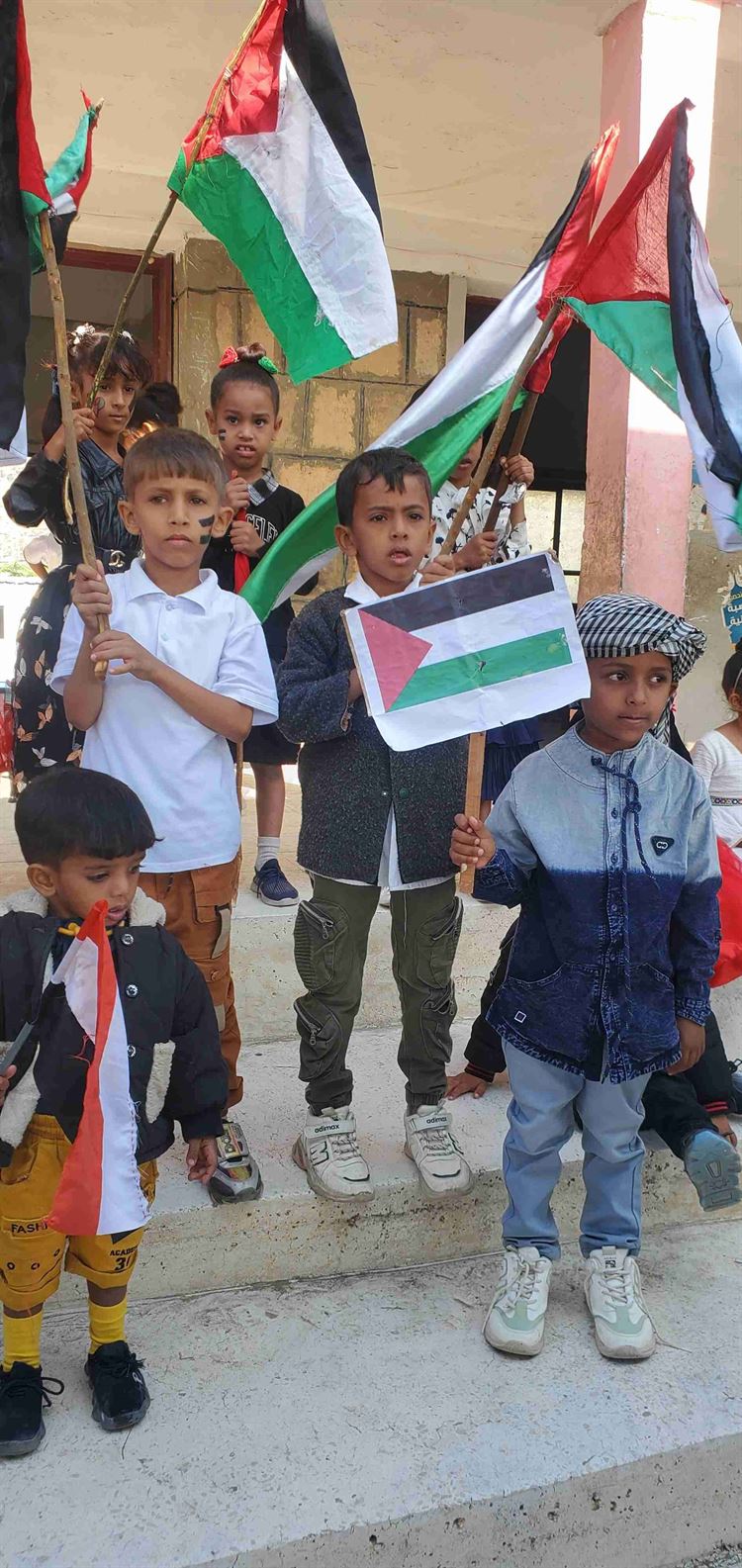 مدرسة أبي سلمة بمودية تنظم حفلاً للتضامن مع الشعب الفلسطيني
