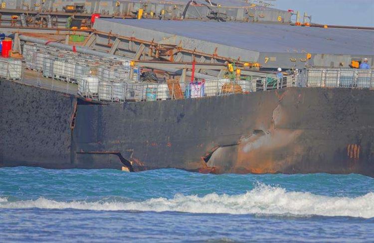 تحذير دولي من زيادة مستوى التهديد للشحن التجاري في البحر الأحمر
