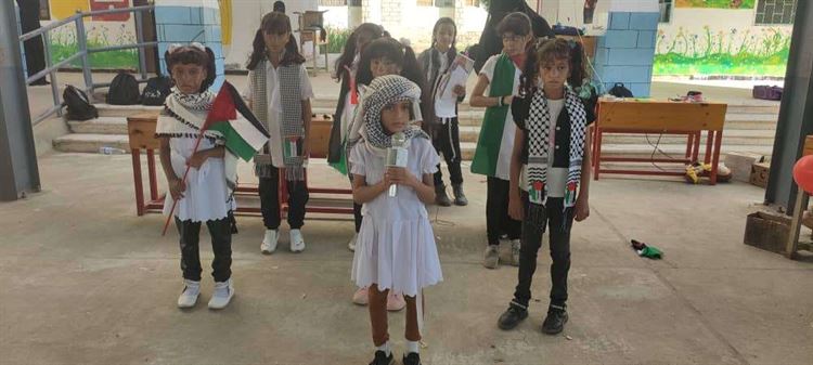 نال إعجاب الحضور .. مدرسة في أبين تقيم حفلاً تضامنياً مع الشعب الفلسطيني