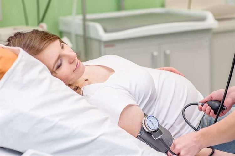 أسباب ارتفاع ضغط الدم للحامل.. وطرق الوقاية