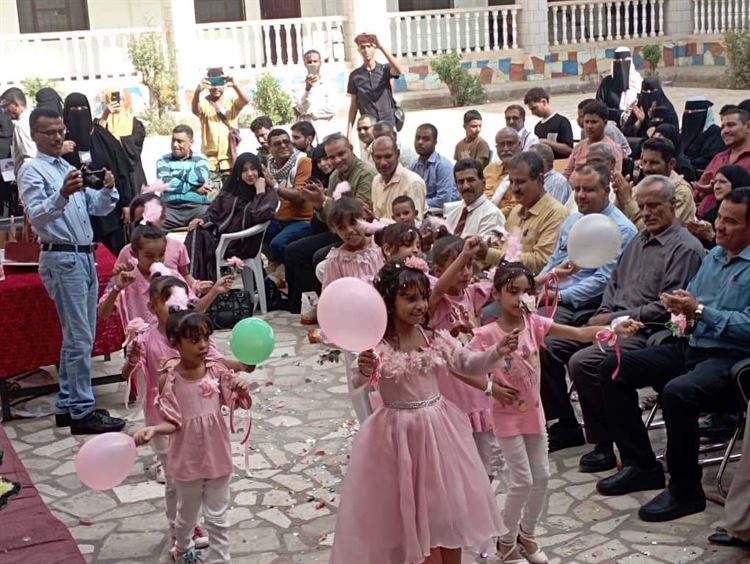 مدرسة الفقيد حاتم الأساسية في الشيخ عثمان تنظم احتفالا كبيرا بعيد الاستقلال