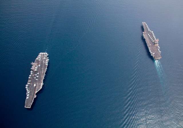 واشنطن: 4 هجمات استهدفت 3 سفن تجارية بالبحر الأحمر