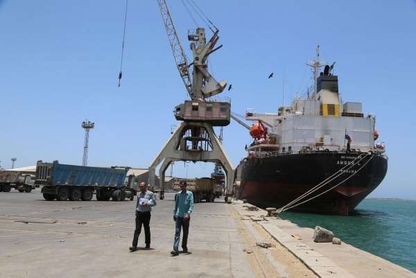 ارتفاع حجم واردات الوقود والغذاء إلى الموانئ الخاضعة لسيطرة الحوثيين بنسبة أكثر من 9%