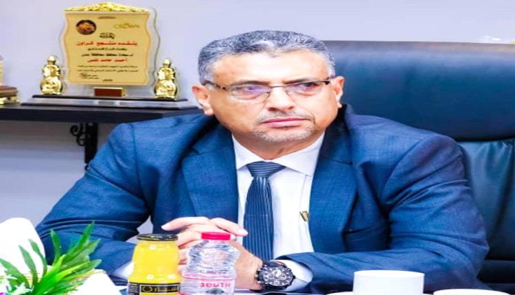 معاون يبارك ويؤيد قرار البنك المركزي بشأن نقل المراكز الرئيسية للبنوك من صنعاء إلى عدن
