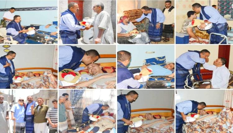 الوكيل النوبة ينفذ برنامج زيارات عيدية للجرحى المعاقين في عدن