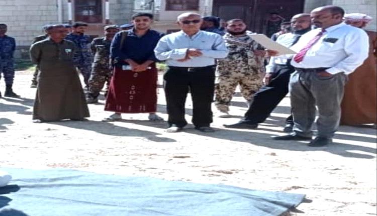 شرطة وادي حضرموت والنيابة العامة تنفذان حكم الإعدام بحق مدان بالقتل بسيئون