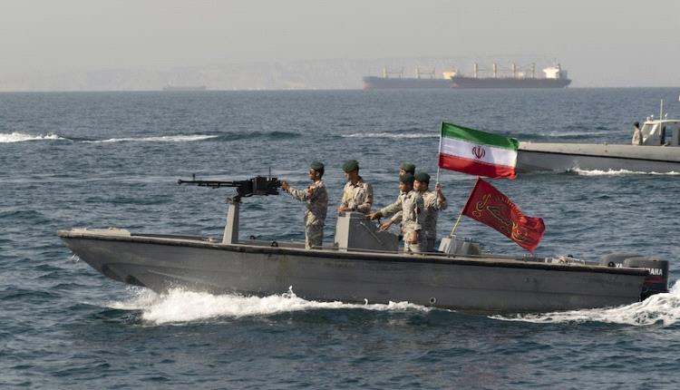 تصريح إيراني مُثير بشأن هجمات الحوثيين في البحر الأحمر
