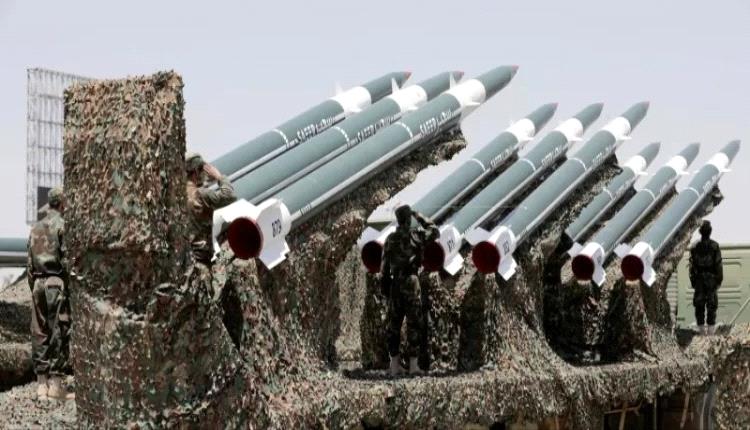 الكشف عن مكان إطلاق الصواريخ الحوثية نحو البحر الأحمر
