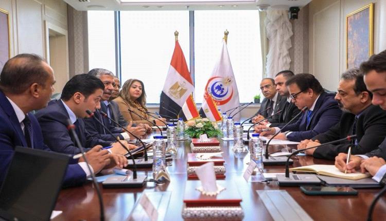 السفير بحاح يبحث مع وزير الصحة المصري تعزيز التعاون في المجال الصحي
