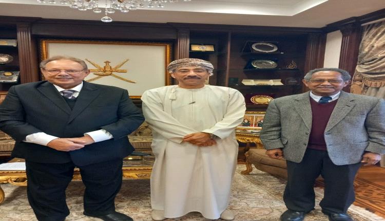 الرئيس علي ناصر يلتقي سفير سلطنة عمان لدى جمهورية مصر