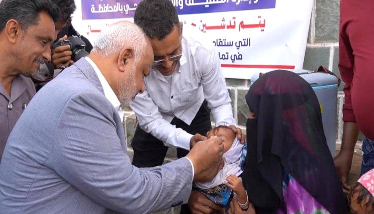أخبار المحافظات – محافظ الحديدة يدشن الحملة الوطنية الطارئة للتحصين ضد شلل الأطفال