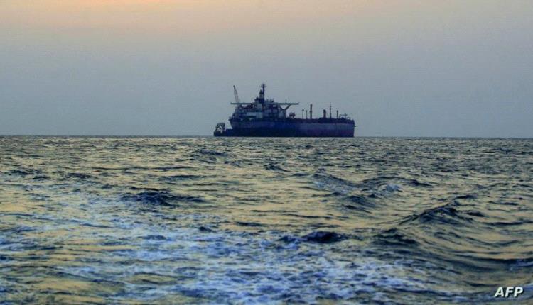 دومينيغز: ندين الهجمات الحوثية على السفن في البحر الأحمر