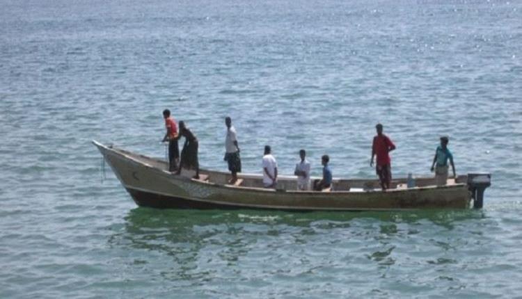 الإفراج عن 9 صيادين يمنيين بعد اختطافهم قبالة سواحل الصومال
