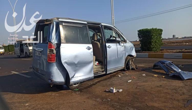 حادث مروري لباص يقل طلاب مدارس