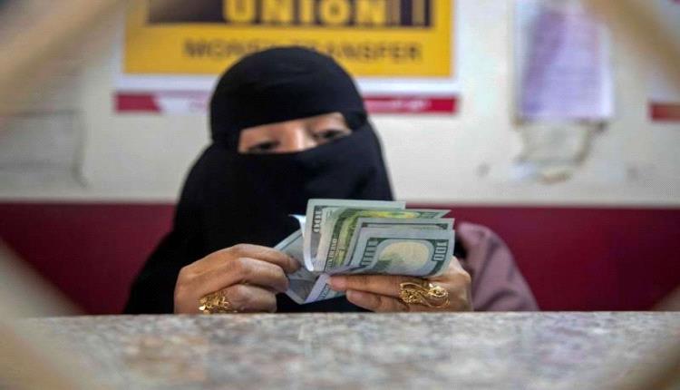 انهيار كبير للريال اليمني أمام العملات الأجنبية
