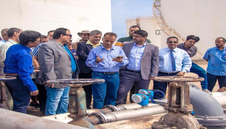 المدير التنفيذي لشركة النفط يتفقد عدد من المشاريع الجاري تنفيذها بمنشأة البريقة في عدن