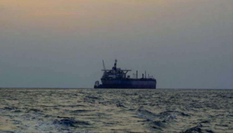هجوم حوثي جديد على سفينة تجارية في البحر الأحمر 
