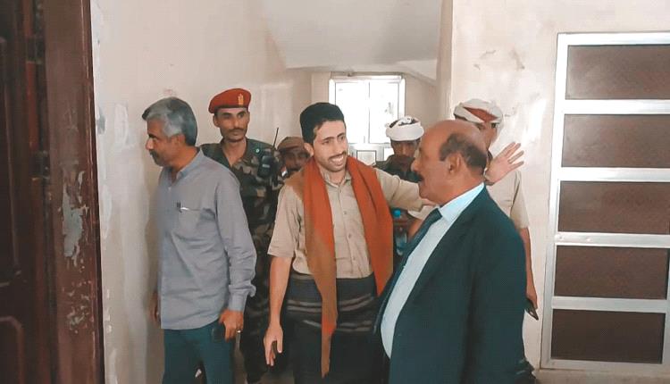 رئيس انتقالي شبوة يزور سكن طلاب المحافظة في العاصمة عدن