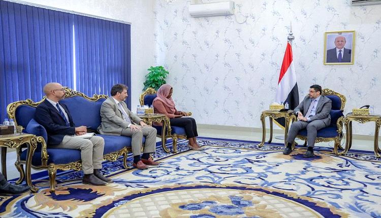 رئيس الوزراء بن مبارك يستقبل في عدن رئيس هيئة التقييس بمجلس التعاون لدول الخليج العربية