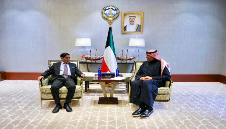 النائب البحسني يبحث مع وزير خارجية الكويت أوجه التعاون المشترك بين البلدين