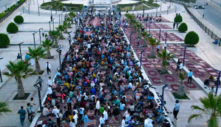 دائرة الشباب بمؤتمر حضرموت الجامع تقيم  إفطار جماعي في مدينة المكلا 
