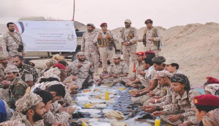 بحضور قائد المنطقة العسكرية السادسة اللواء هيكل حنتف إقامت مأدبة إفطار وإمسية رمضانية