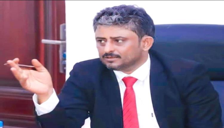 بن ذيبان: الحوثيين ونقابة النقل بالحديدة مخالفين للقانون ويدعو التجار للعودة لميناء عدن
