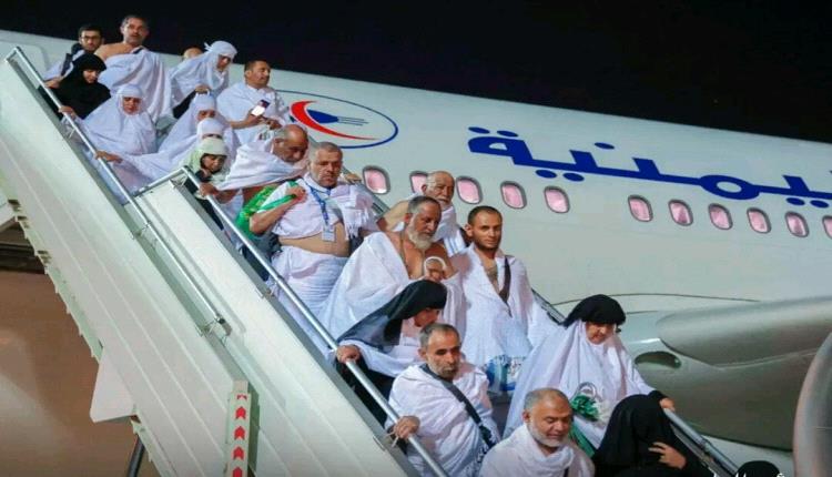 وزارة الأوقاف تعلن البدء بتسيير رحلات الحجاج من مطار صنعاء الدولي
