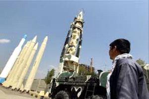 إيران تزود جماعة الحوثي بصاروخ يطلق من البحر