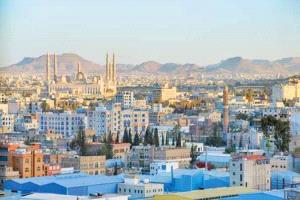 صحيفة عالمية تفجر مفاجأة وتكشف عن خارطة طريق جديدة تتضمن تشكيل حكومة بالشراكة مع الحوثيين ودفع المرتبات 
