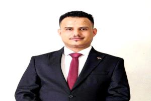 صحافي: استمرار تدهور العملة الوطنية تعميق لمعاناة المواطن اليمني
