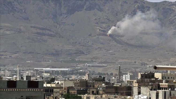 قصف حوثي يستهدف مواقع للجيش بتعز