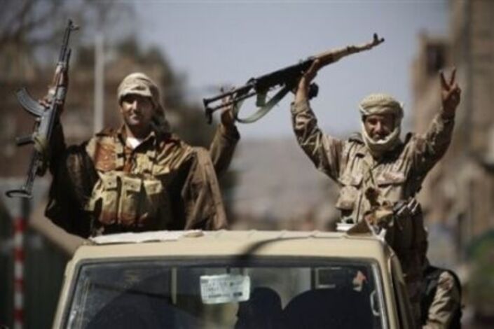 عاجل -مصدر عسكري :اعتقال سبعة أشخاص يشتبه بانتمائهم إلى تنظيم القاعدة بشقرة