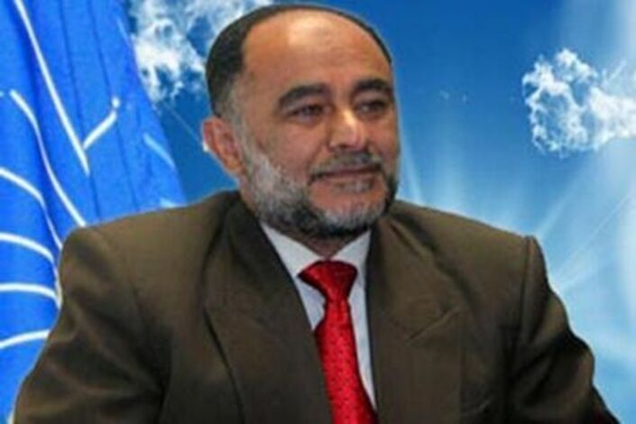 رئيس الدائرة السياسية لحزب الإصلاح سعيد شمسان: نحن مع نظام الأقاليم والخلاف قائم حول عددها
