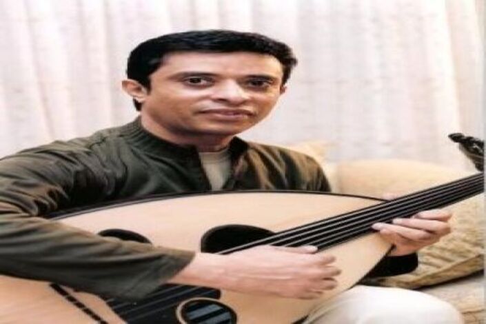 الفنان الكبير احمد فتحي يغني لثورة الشباب مقطوعة بعنوان"دم الشهيد" بصنعاء