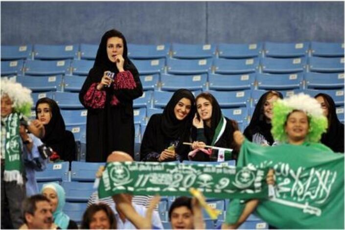 اتجاه في السعودية نحو السماح للمرأة بدخول ملاعب كرة القدم