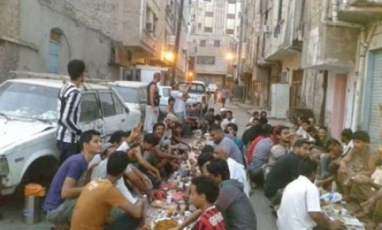 ذكريات عدنية : رمضان بلا ملامح في عدن وعيون حائرة تترقب موعد العودة إلى الديار المحطمة