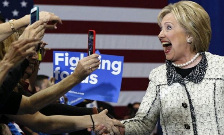هيلاري كلينتون تفوز في الانتخابات التمهيدية بولاية ساوث كارولينا
