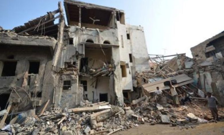 غارة جوية للتحالف العربي تقتل 60 شخصا في اليمن