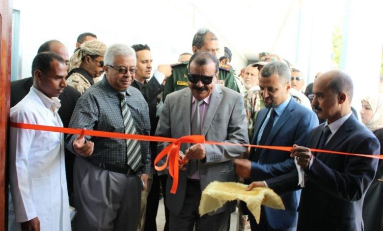 بتمويل من مؤسسة العون للتنمية محافظ حضرموت يفتتح مشاريع بجامعة حضرموت بأكثر من 314 مليون ريال يمني