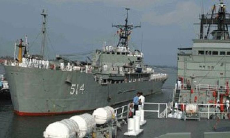 البحرية الإيرانية تختبر صواريخ خلال مناورات عسكرية فى الخليج