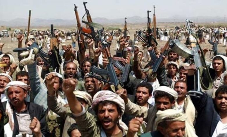 حوثيون يعتدون على طالبات رفضنَّ ترديد شعارات طائفية