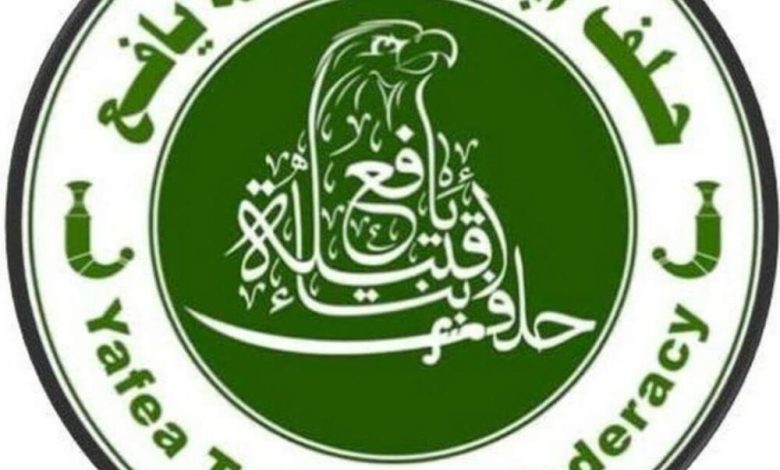 بتوجيه من حلف أبناء يافع .. الشطيري يتكفل بإصلاح الباص التابع لجمعية الصم والبكم  بلحج