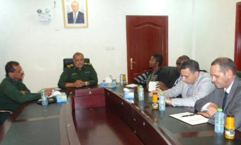 القائم بأعمال وزير الداخلية  يلتقي فريق عمل من مكتب مبعوث الأمم المتحدة إلى اليمن